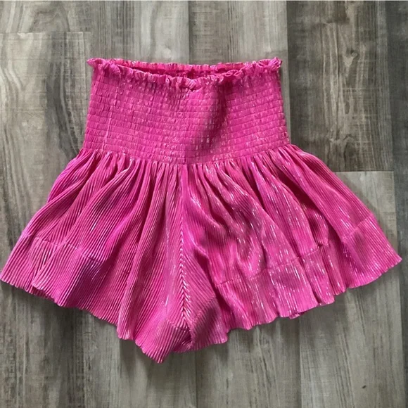 Queen of Sparkles Hot Pink Shimmer Swing Shorts Size XS - Picture 4 of 4